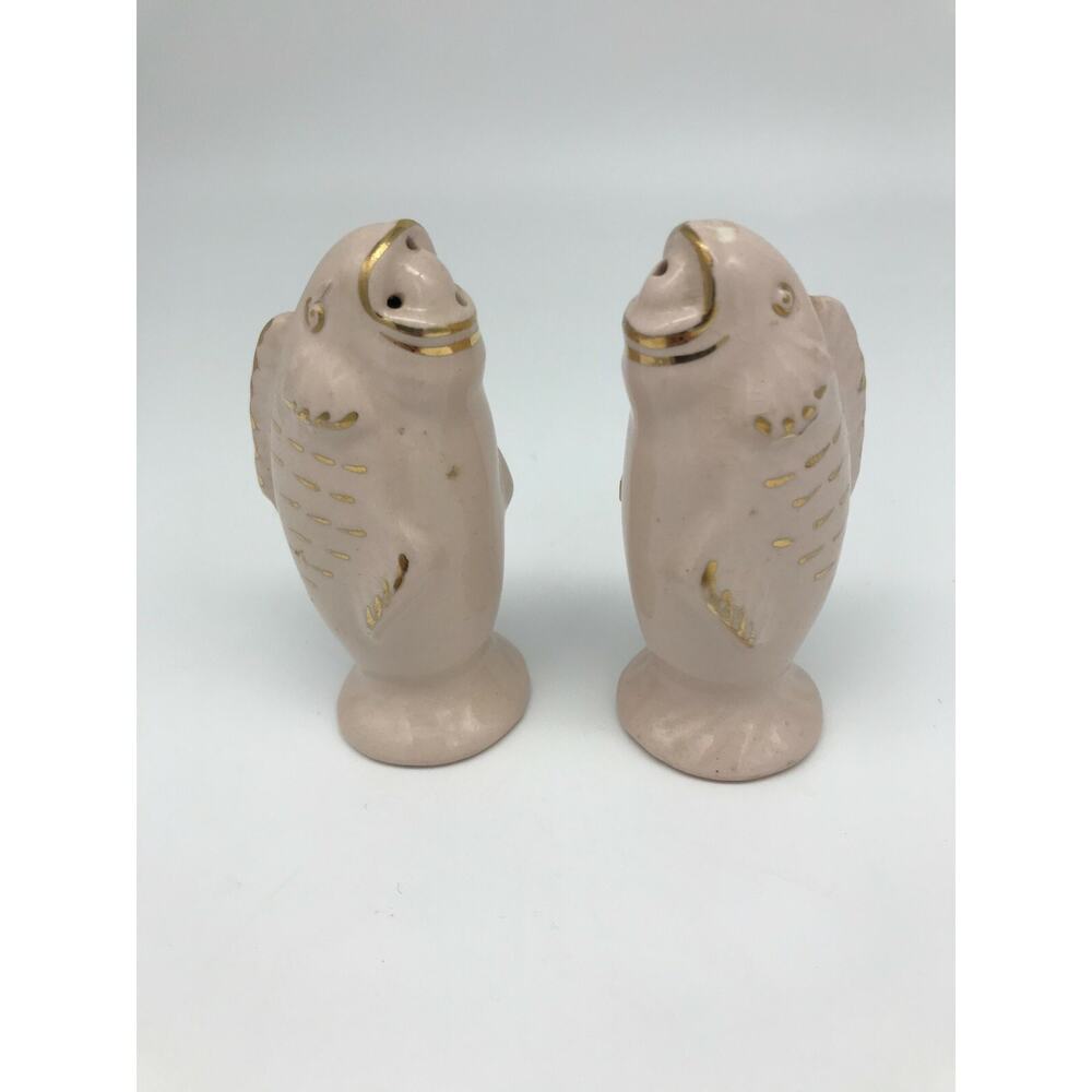 Salt and Pepper Shaker Set Fish Pink with Gold Trim Vintage Made in England Rare - Picture 5 of 11